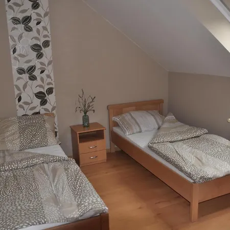 公寓 Gyorszem 杰尔